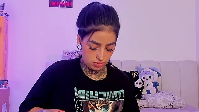 Snapshot of shadowcatt_ chatting on 02/24/26, 08:29 shadowcatt online show from 02/24/26, 08:29