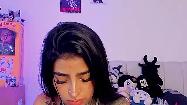 Snapshot of shadowcatt_ chatting on 03/10/26, 10:15 shadowcatt online show from 03/10/26, 10:15