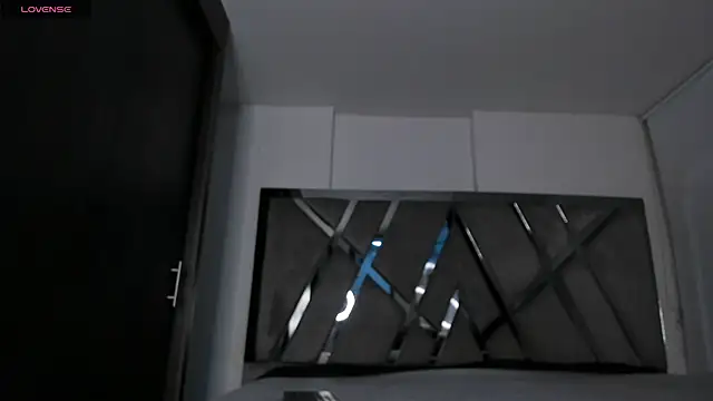 samaay07  online show from 10/22/25, 03:18