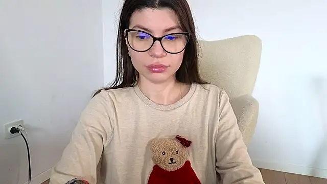 Snapshot of Jullyenn3 chatting on 02/16/25, 10:10 Jullyenn3 online show from 02/16/25, 10:10