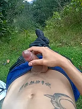 Snapshot of Cuervo_maniaco chatting on 10/30/25, 05:35 Cuervo maniaco online show from 10/30/25, 05:35