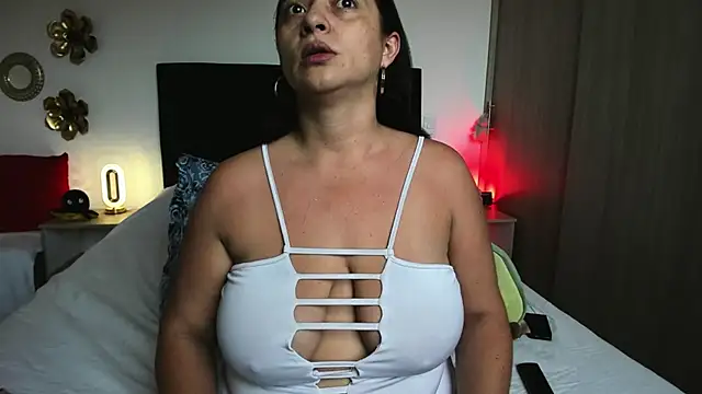 Snapshot of TatianaMonteross chatting on 06/29/26, 11:05 TatianaMonteross online show from 06/29/26, 11:05