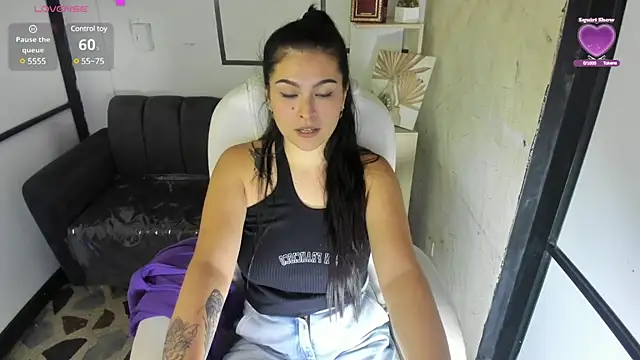 Snapshot of TifanyWhite_ chatting on 01/24/25, 08:32 TifanyWhite online show from 01/24/25, 08:32