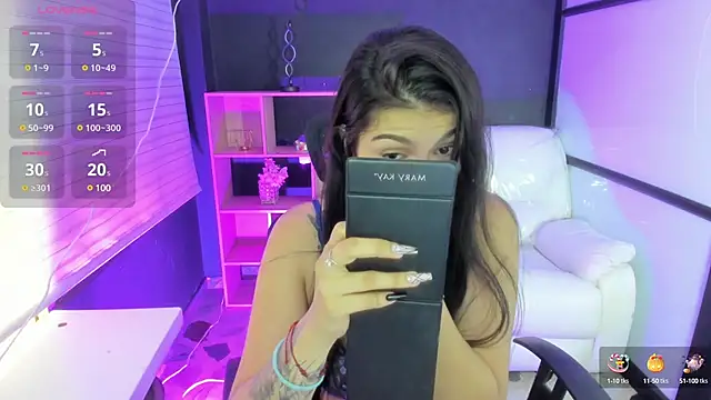 Snapshot of TifanyWhite_ chatting on 02/18/25, 08:25 TifanyWhite online show from 02/18/25, 08:25