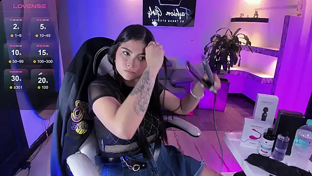 Snapshot of TifanyWhite_ chatting on 03/21/25, 08:40 TifanyWhite online show from 03/21/25, 08:40