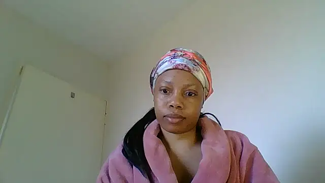 Snapshot of NAUGHTYSHALOTXX chatting on 07/12/26, 09:00 NAUGHTYSHALOTXX online show from 07/12/26, 09:00