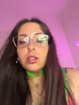 Snapshot of Mizztikaa chatting on 02/16/26, 04:58 Mizztikaa online show from 02/16/26, 04:58