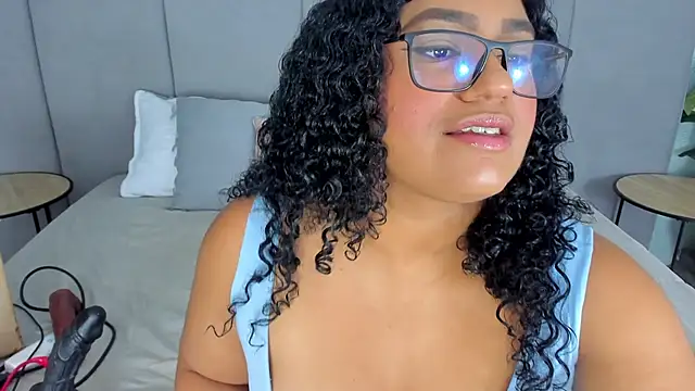 Annie-Wolf online show from 10/10/25, 08:52