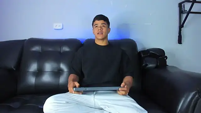 Rob saenz  online show from 02/06/25, 01:21