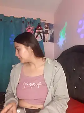 Snapshot of Nahiara_velez chatting on 12/22/24, 03:44 Nahiara velez online show from 12/22/24, 03:44