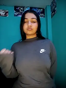 Snapshot of Nahiara_velez chatting on 12/22/25, 11:24 Nahiara velez online show from 12/22/25, 11:24