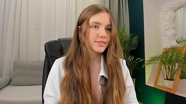 Snapshot of MaryannSoftt chatting on 02/14/25, 03:26 MaryannSoftt online show from 02/14/25, 03:26