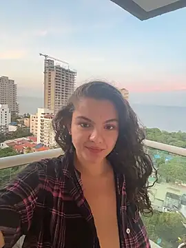 Snapshot of eva_y_marcelo chatting on 12/03/25, 10:57 eva y marcelo online show from 12/03/25, 10:57