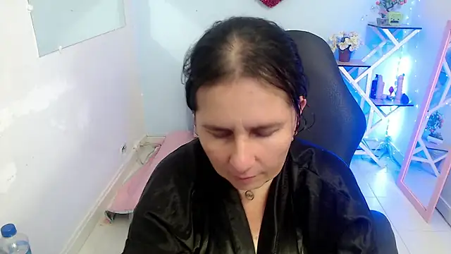 Snapshot of victoria_jones chatting on 01/09/26, 07:04 victoria jones online show from 01/09/26, 07:04