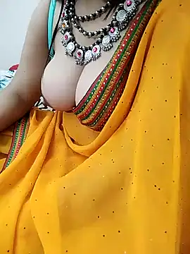 Snapshot of Diya_Chopra chatting on 12/25/24, 07:14 Diya Chopra online show from 12/25/24, 07:14