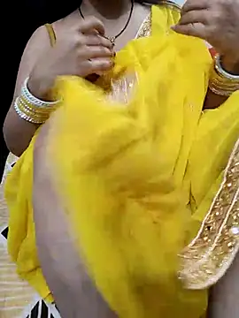 Snapshot of Diya_Chopra chatting on 03/03/25, 07:54 Diya Chopra online show from 03/03/25, 07:54