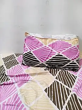 Snapshot of Diya_Chopra chatting on 03/08/25, 10:32 Diya Chopra online show from 03/08/25, 10:32