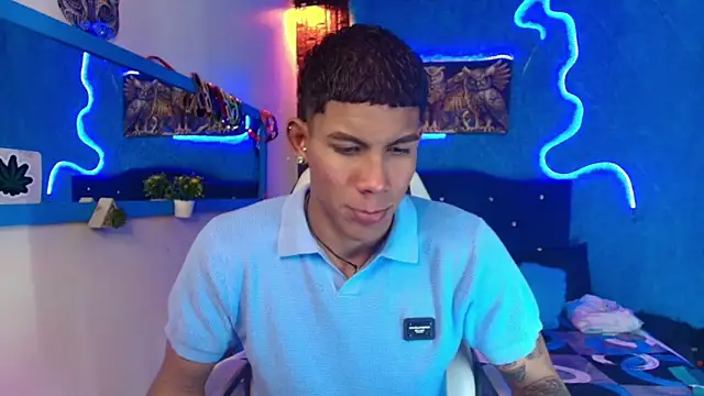 Damian latinxxx online show from 01/28/25, 02:32