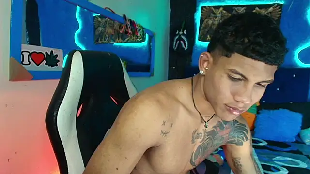 Damian latinxxx online show from 01/28/25, 08:36