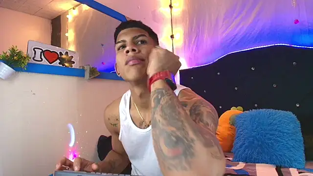 Damian latinxxx online show from 02/12/25, 09:10