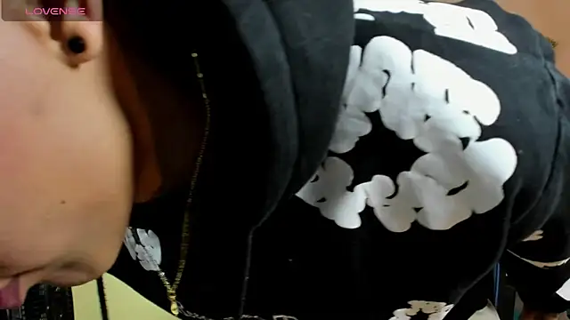 Damian latinxxx online show from 11/24/25, 03:17