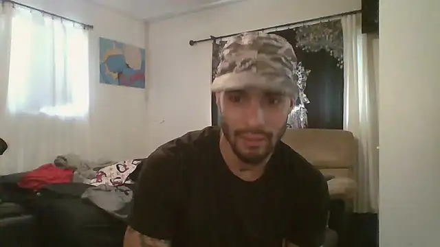 Snapshot of JohnnyDeep187 chatting on 01/07/25, 11:14 JohnnyDeep187 online show from 01/07/25, 11:14