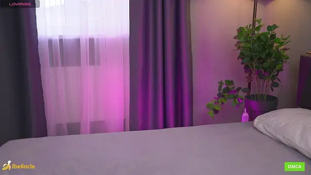 Bellacle online show from 10/12/25, 08:02