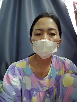 Baby-sexytits18 online show from 10/05/25, 11:46