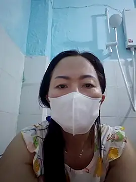 Baby-sexytits18 online show from 11/11/25, 11:49