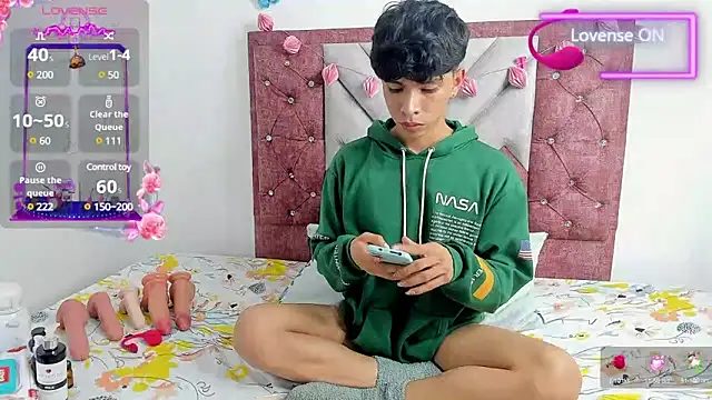 Santy carrington online show from 03/13/25, 05:22