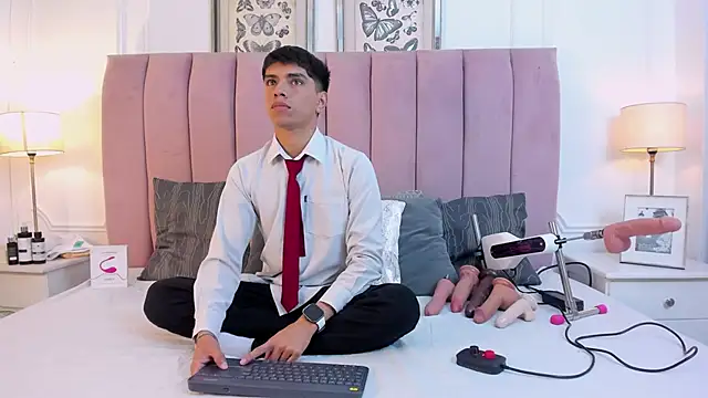 Snapshot of Santy_carrington chatting on 03/05/26, 08:05 Santy carrington online show from 03/05/26, 08:05