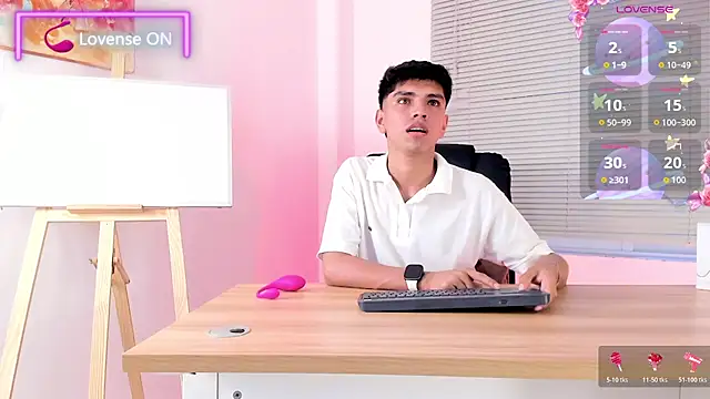 Snapshot of Santy_carrington chatting on 03/23/26, 08:02 Santy carrington online show from 03/23/26, 08:02