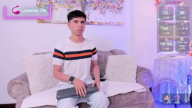 Snapshot of Santy_carrington chatting on 03/25/26, 07:20 Santy carrington online show from 03/25/26, 07:20