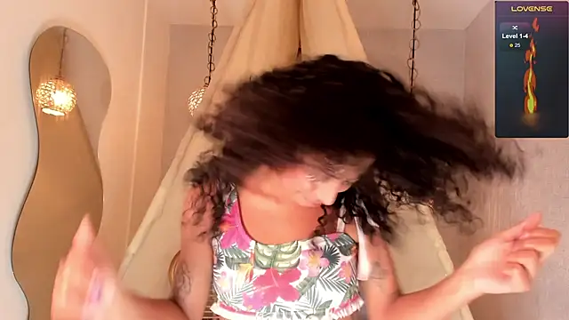 Ariella Ruiz online show from 02/28/25, 06:41