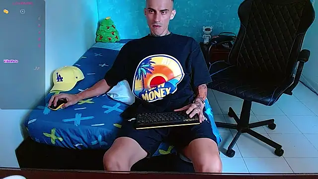 bray hotboy777 online show from 12/22/24, 08:47