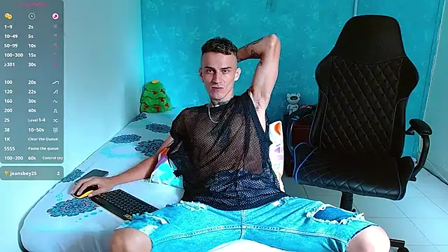 bray hotboy777 online show from 01/02/25, 04:46