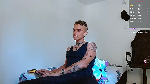 bray hotboy777 online show from 09/25/25, 04:32