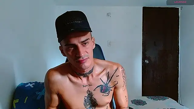 Snapshot of bray_hotboy777 chatting on 01/12/26, 03:17 bray hotboy777 online show from 01/12/26, 03:17