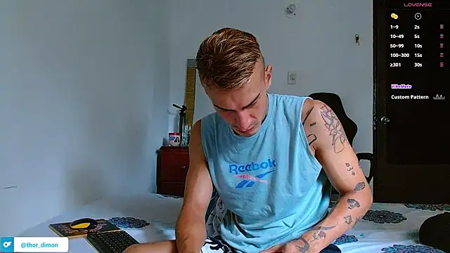 Snapshot of bray_hotboy777 chatting on 02/01/26, 01:20 bray hotboy777 online show from 02/01/26, 01:20