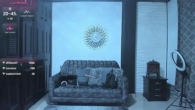 Snapshot of EroticAzir chatting on 12/17/24, 12:45 EroticAzir online show from 12/17/24, 12:45