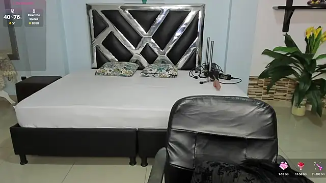 Snapshot of EroticAzir chatting on 11/11/25, 03:17 EroticAzir online show from 11/11/25, 03:17