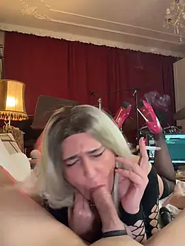 Snapshot of FoxyandTed chatting on 02/14/26, 05:10 FoxyandTed online show from 02/14/26, 05:10