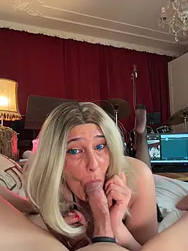 Snapshot of FoxyandTed chatting on 03/14/26, 05:07 FoxyandTed online show from 03/14/26, 05:07