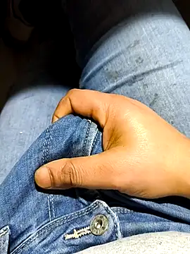 Snapshot of franko1987 chatting on 04/04/26, 04:33 franko1987 online show from 04/04/26, 04:33