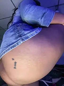 Snapshot of JennamartinyII chatting on 12/03/25, 01:31 JennamartinyII online show from 12/03/25, 01:31