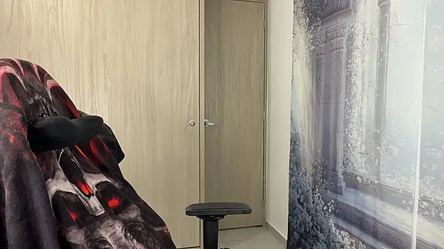 Snapshot of gabriel__manson chatting on 10/23/25, 11:35 gabriel manson online show from 10/23/25, 11:35