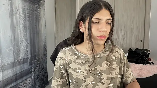 Snapshot of gabriel__manson chatting on 11/11/25, 10:21 gabriel manson online show from 11/11/25, 10:21