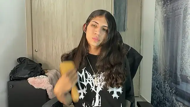 Snapshot of gabriel__manson chatting on 11/29/25, 12:24 gabriel manson online show from 11/29/25, 12:24