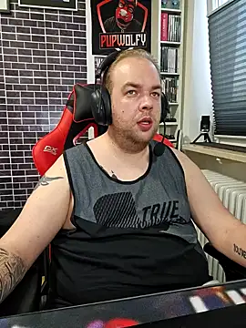 PupW0lfy online show from 12/16/24, 03:11