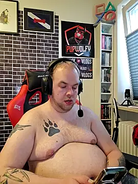 PupW0lfy online show from 01/30/25, 03:29